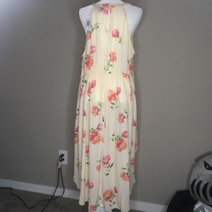 torrid Dresses - NWT Torrid Blush Floral Challis Cutaway Dress Sz 2 torrid Dresses - NWT Torrid Blush Floral Challis Cutaway Dress Sz 2